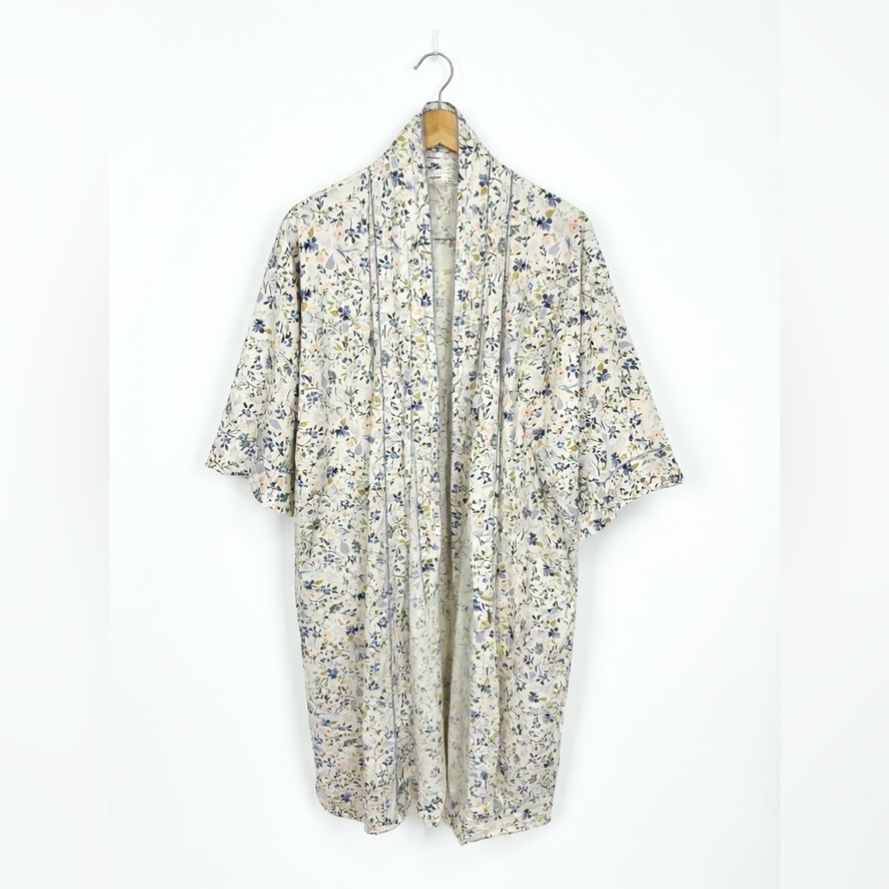Love & Lore Cream Floral Robe with Lavender Trim - Picture 2 of 4